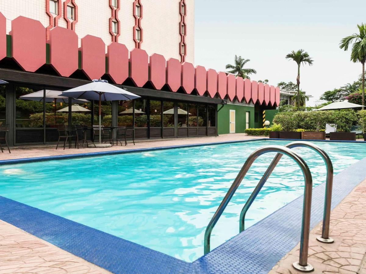 Ibis Douala Hotel Exterior foto